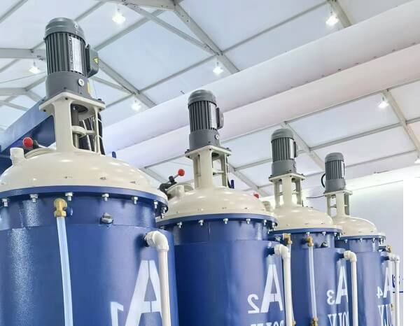 GV立式齒輪減速機在聚氨酯設備上的大量應用